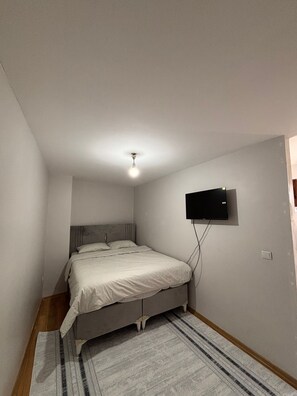 ห้องคลาสสิก, วิวเมือง | โต๊ะทำงาน