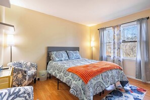 3 habitaciones, escritorio, tabla de planchar con plancha y wifi 