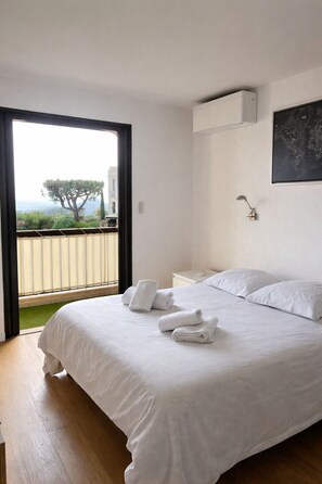 1 habitación, tabla de planchar con plancha, wifi gratis y ropa de cama 
