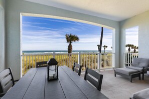 Outdoor dining - Oceanfront Cinnamon Beach condo 622 views to die for! (Palm Coast)