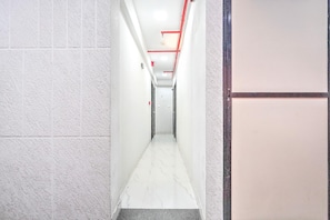 Interior - Hotel O Sneh Rashmi Botanical Garden (Surat)