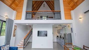 Apartment, 1 Bedroom, Patio | Living room