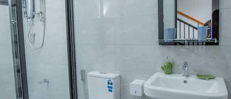 Appartement, 1 chambre, patio | Salle de bain