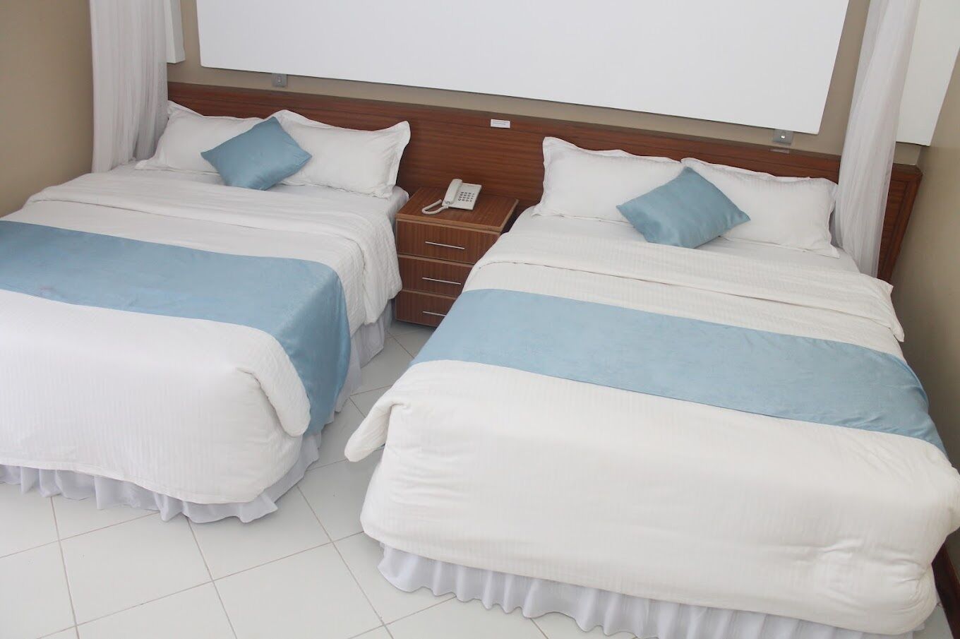 Phòng 2 giường đơn Deluxe, ban công, quang cảnh thành phố | Truy cập Internet không dây miễn phí, bộ trải giường 