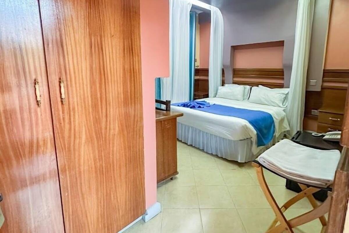 Deluxe Single Room, Balcony, City View | Free WiFi, bed sheets