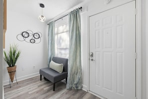 Interior - Modern 2BR minutes from downtown Houston, near NRG, Minute Maid, Midtown, and the Museum District. Comfortable, well-located, and ideal for short or extended stays. (Houston)