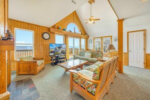 Smart TV - Oceanfront, Dog Friendly Home in Avon with Private Swimming Pool and Hot Tub (Avon)