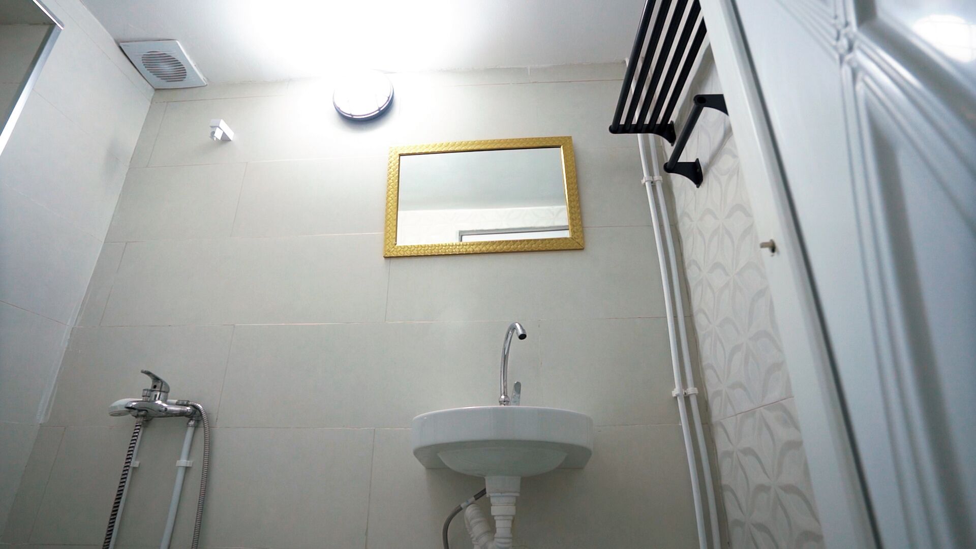 Basic-Zimmer | Badezimmer