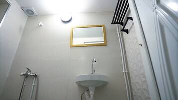 Basic-Zimmer | Badezimmer