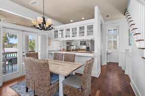 Dining - White Sails | 3BR Coastal Retreat in Destin Pointe (Destin)