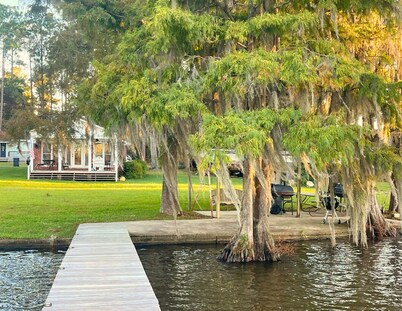 Private Boat Ramp | Large Dock | 2 Ensuite Baths