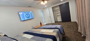 2 bedrooms, iron/ironing board, Internet, bed sheets - #39 The Farmington House (Port Richey)