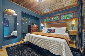 Schreibtisch, Bügeleisen/Bügelbrett, kostenloses WLAN, Bettwäsche