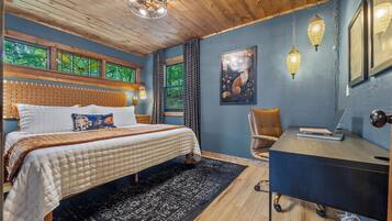 2 bedrooms, desk, iron/ironing board, free WiFi