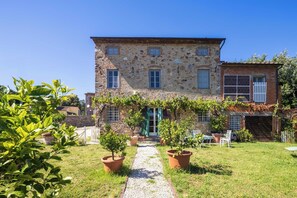 Exterior - Luxury Villa for 10, Pool, Garden, Park Lucca (Capannori)