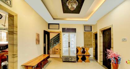 Collection O Vrindavan Palace Colony