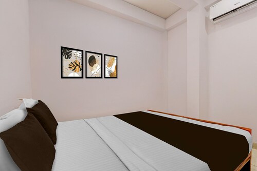 Hotel O Pukkattupady Aluva East