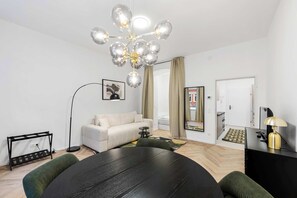 Living area - Superior Studio | Kitchen | Comfort | Central (Wien)
