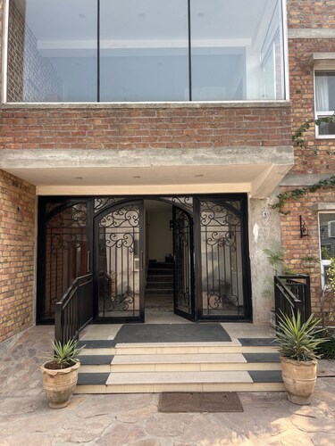 Cozy studio apartment in a quiet, central area of Rawalpindi