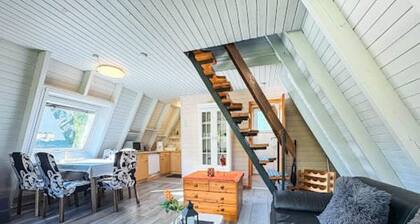 Roof-only house right in the forest, pet-friendly and ideal for small families