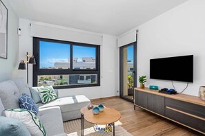 TV - Paradise 77 Penthouse with Private Jacuzzi  VM65 (Villamartín)