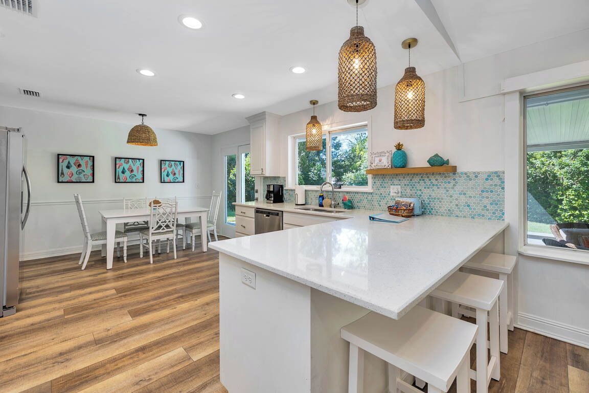 冰箱、微波炉、烤箱、炉灶