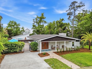 Exterior - Heated Pool • Pet Friendly • Guest House • Walk to Village (St simons)
