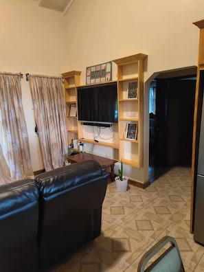 Living area - Sea View Guest House Apt (Belmont)