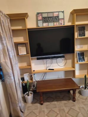 Interior - Sea View Guest House Apt (Belmont)