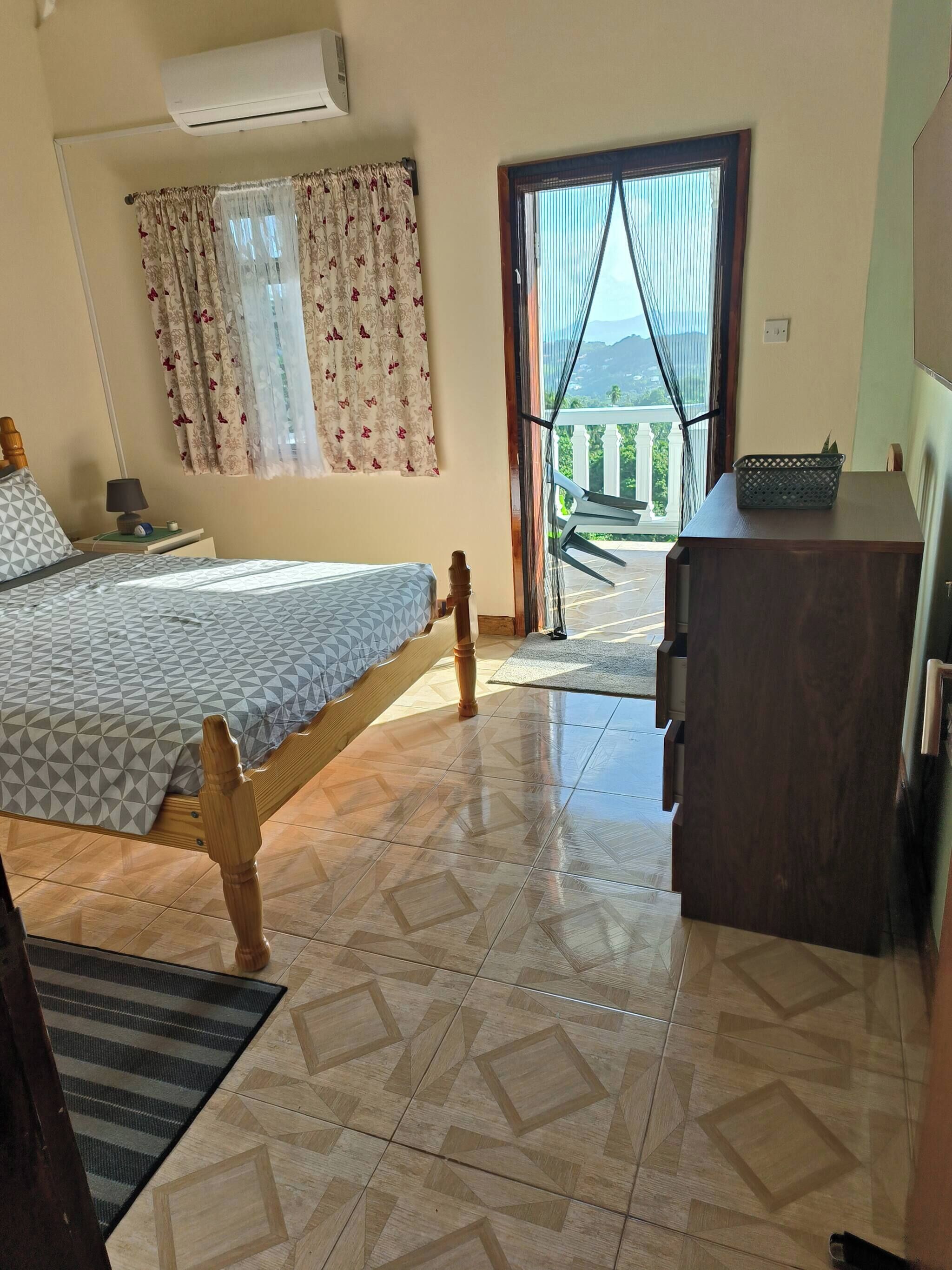 ハウス 2 ベッドルーム バリアフリー バルコニー | 2 室のベッドルーム