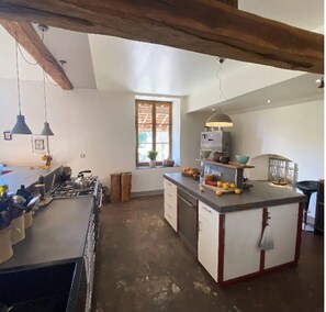 Refrigerador, horno, parrilla de estufa y lavavajillas 