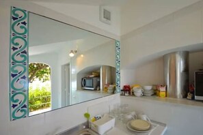 Microwave, stovetop - Honeymoon Amalfi •Private Sea View Terrace -Pet Friendly - Stone Bathroom (Amalfi)