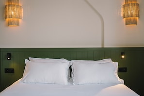 Ropa de cama de alta calidad, escritorio, sistema de insonorización