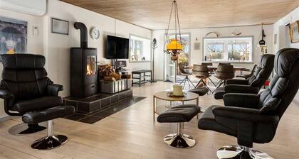 Cozy Summerhouse in Ag