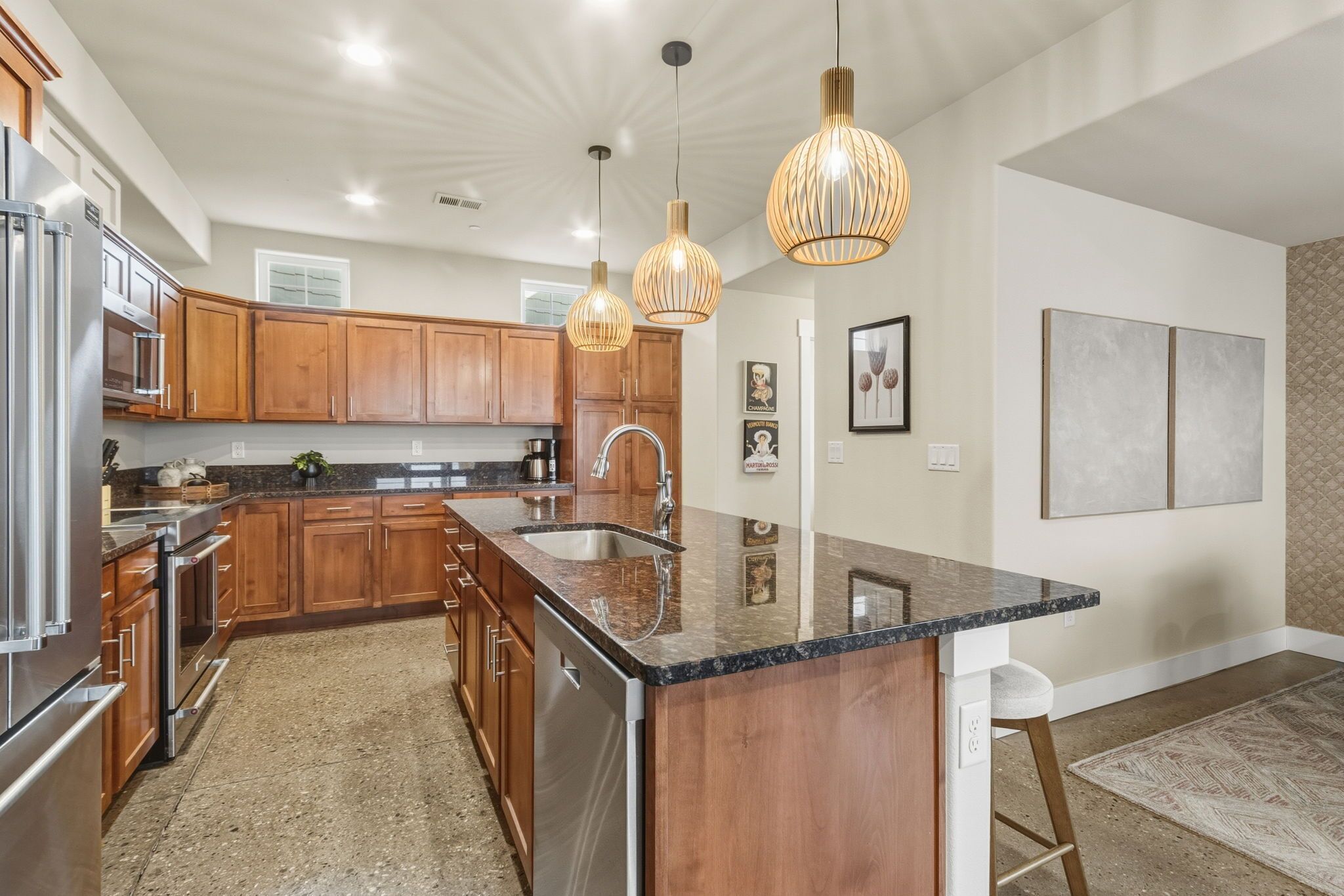 House, Multiple Beds, Patio, Garden View (233 Urban Prairie St. - Main/Unit B) | Private kitchen