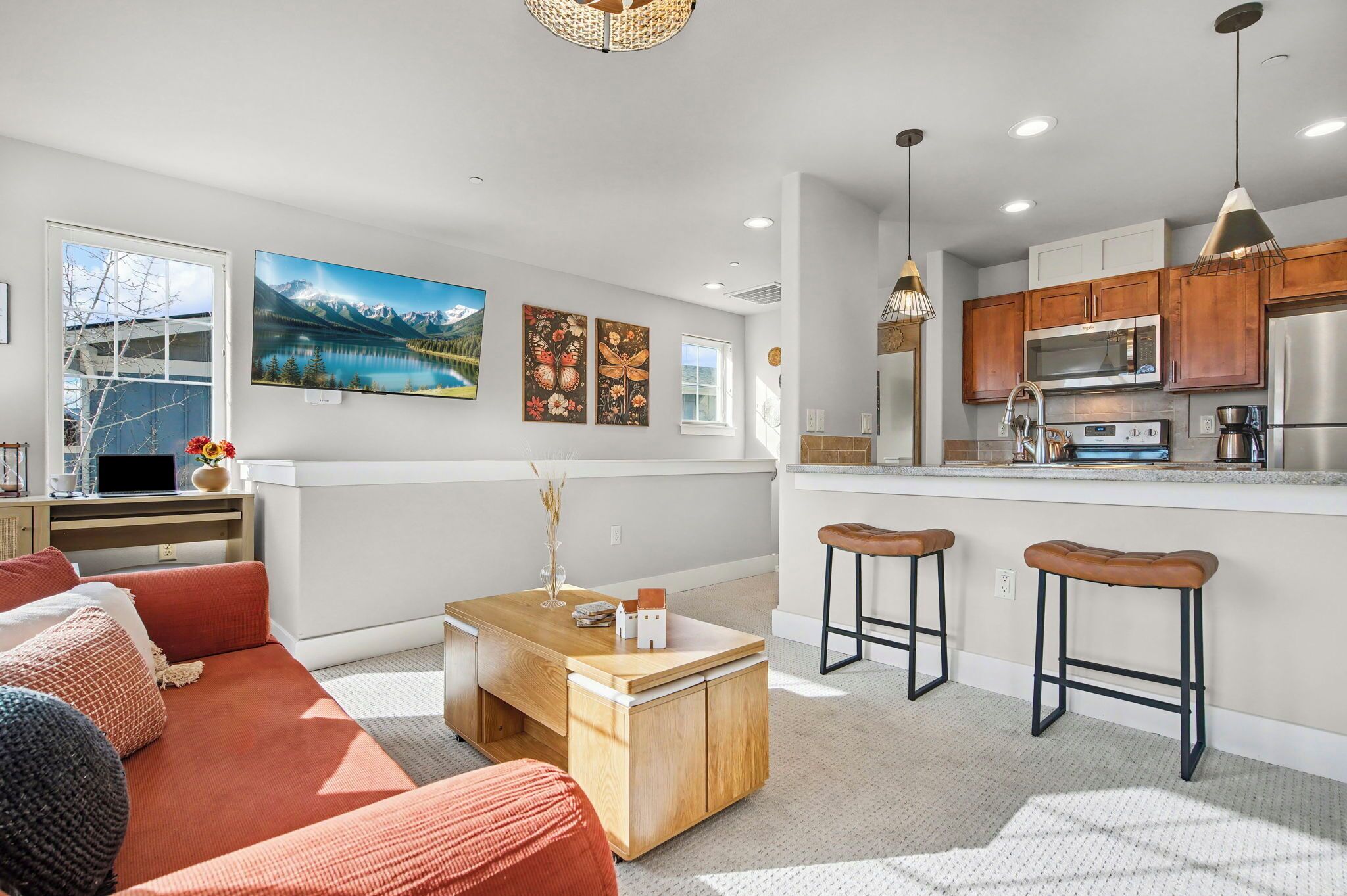 House, Multiple Beds, Patio, Garden View (233 Urban Prairie St. - Main/Unit B) | Interior