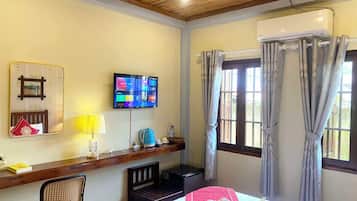 Escrivaninha, espaço de trabalho para notebook, Wi-Fi de cortesia