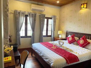 Deluxe Double Room, Garden View | Desk, laptop workspace, free WiFi - Chaluenxay Boutique Hotel  (Luang Prabang)