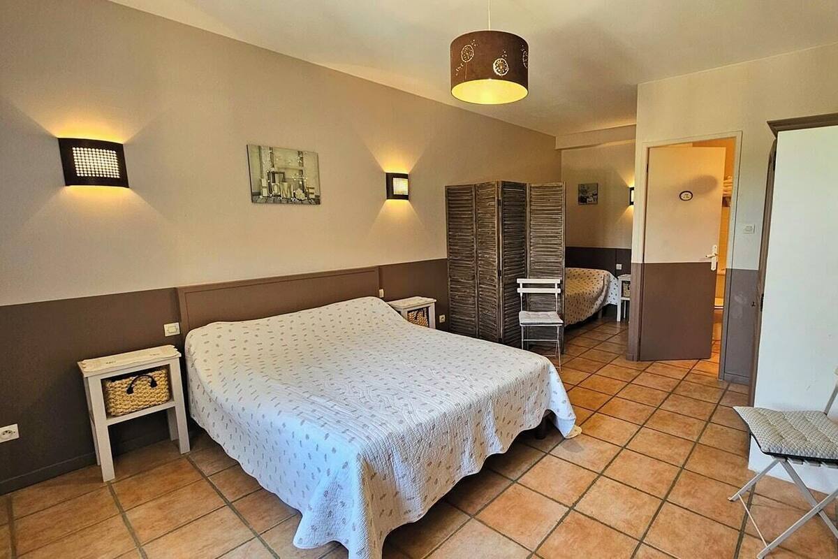 Comfort Triple Room, Garden View | Wi-fi percuma 