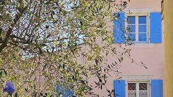 Comfort-Dreibettzimmer, Gartenblick