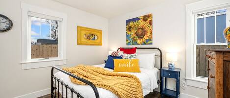 1 bedroom, individually decorated, individually furnished