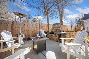 Apartment, 1 Queen-Bett, Terrasse, Gartenblick (2045 W Mulberry St) | Ausblick vom Zimmer