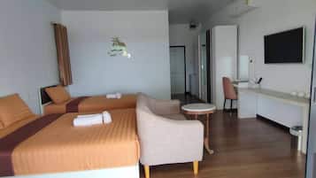 Desk, soundproofing, iron/ironing board, free WiFi