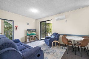 Living area - SCapes by the Sea: 2  BR, 1  BA Apartment in South West Rocks, NSW 2431, Sleeps 5 (South West Rocks, NSW 2431)