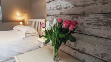 4 makuuhuonetta, yksilöllisesti sisustettu, yksilöllisesti kalustettu