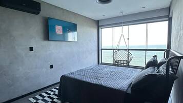 Apartamento conforto | Cortinas blackout, ferros/tábuas de passar roupa, Wi-Fi de cortesia