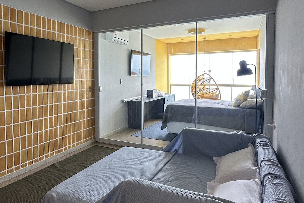 Comfort Apartment | Blackout drapes, iron/ironing board, WiFi (free)