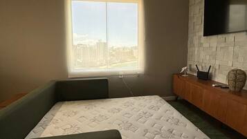 Comfort Apartment | Blackout curtains, iron/ironing board, free WiFi