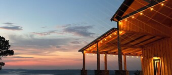 The Pine Crest Barndo