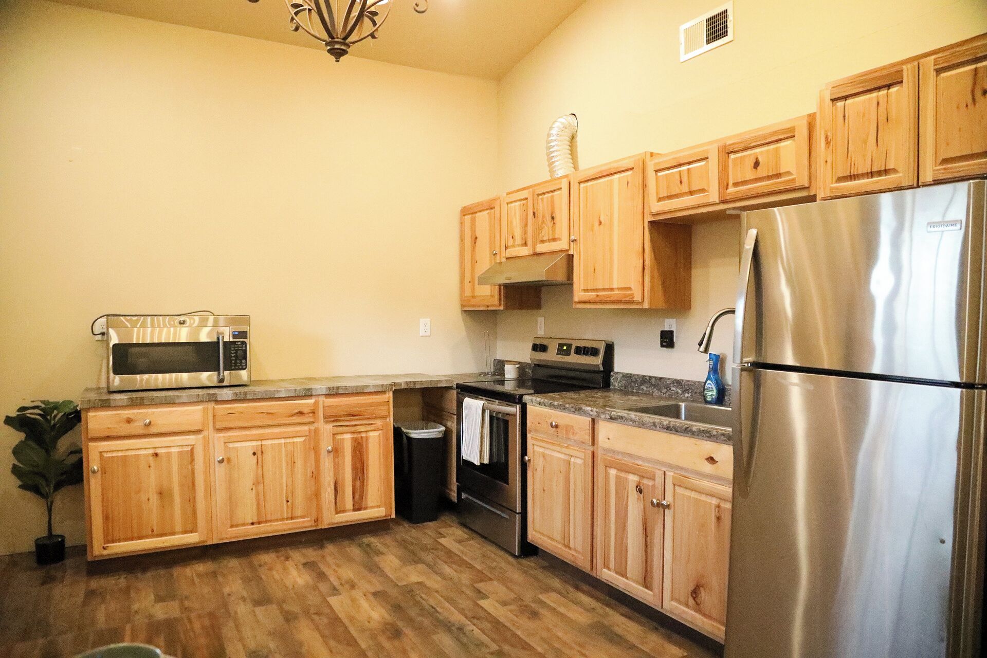 Microondas, horno y papel de cocina